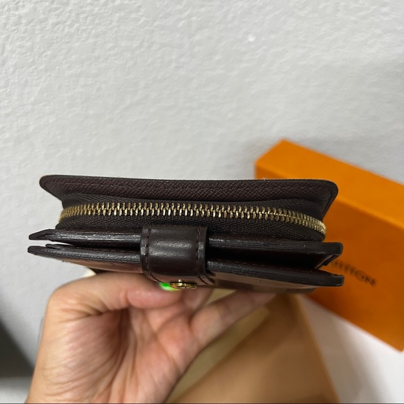 <LOWEST PRICE>100% AUTH Louis Vuitton Damier Ebene Compact Zip Wallet - Picture 8 of 13